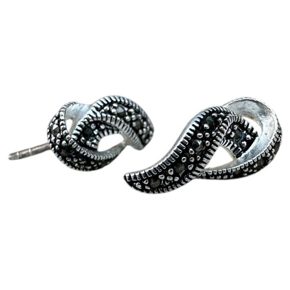 Elegant Sterling Silver Marcasite Earrings Curved Wing Earrings with Gemstone - Picture 5 of 17